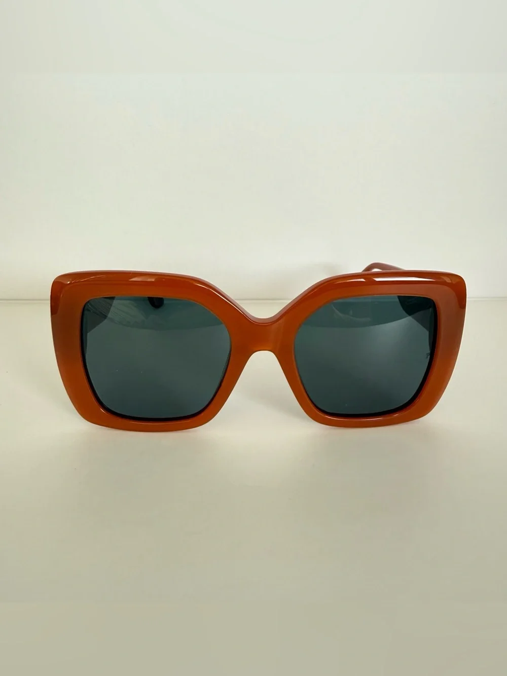 NEW!!! MO European brand sunglasses Retail 320$